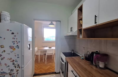 Alquiler de un espacioso apartamento de 2 habitaciones, 67 m², Nuevo Belgrado, Belgrado, Serbia